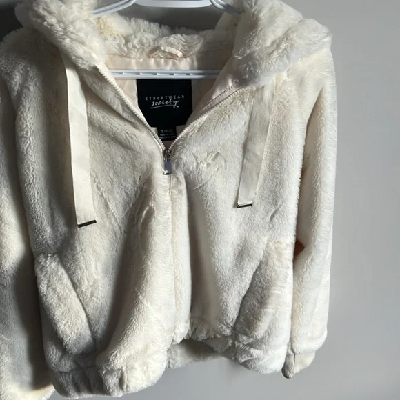 Sherpa Jacket - Picture 2 of 2